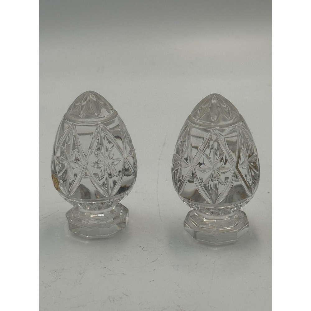 Bleikristall 24%.    Set of two  paper weight